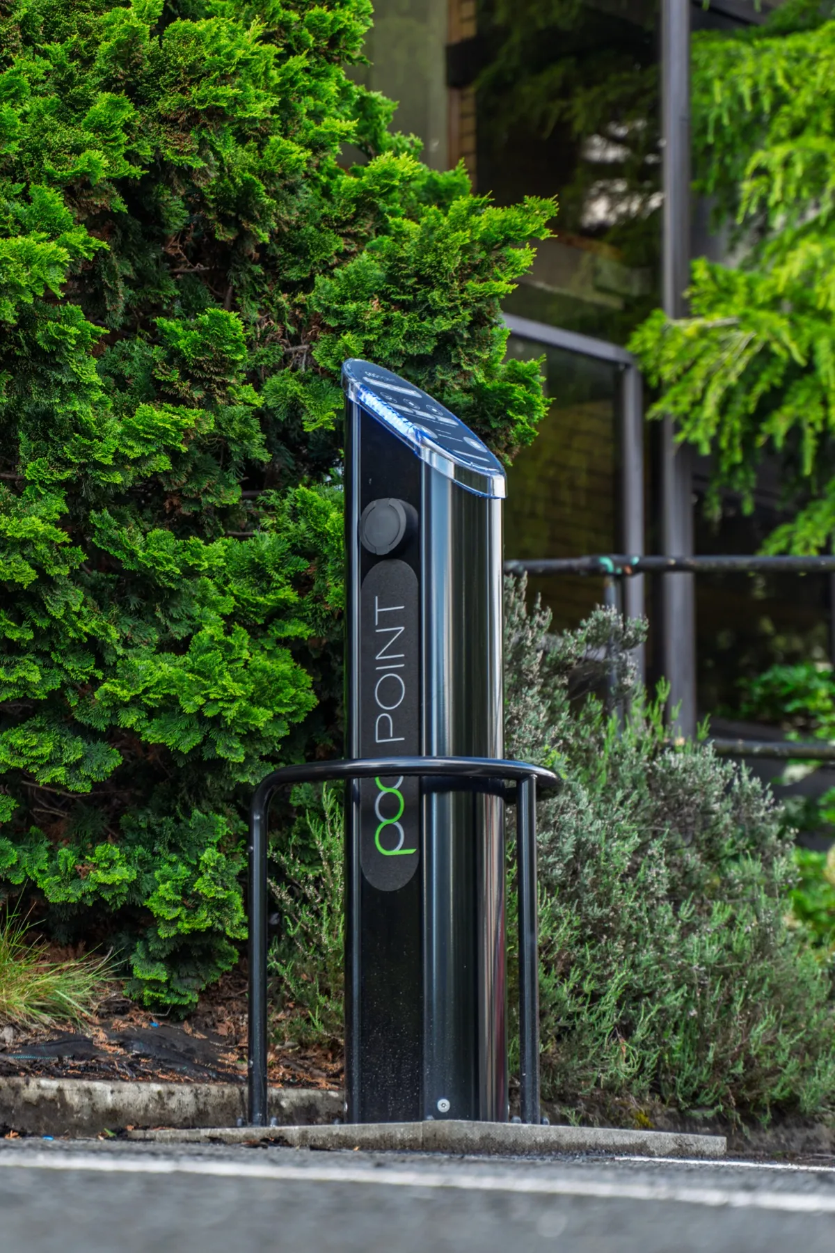 B&Q Regional Consolidation Centre, workplace EV charging