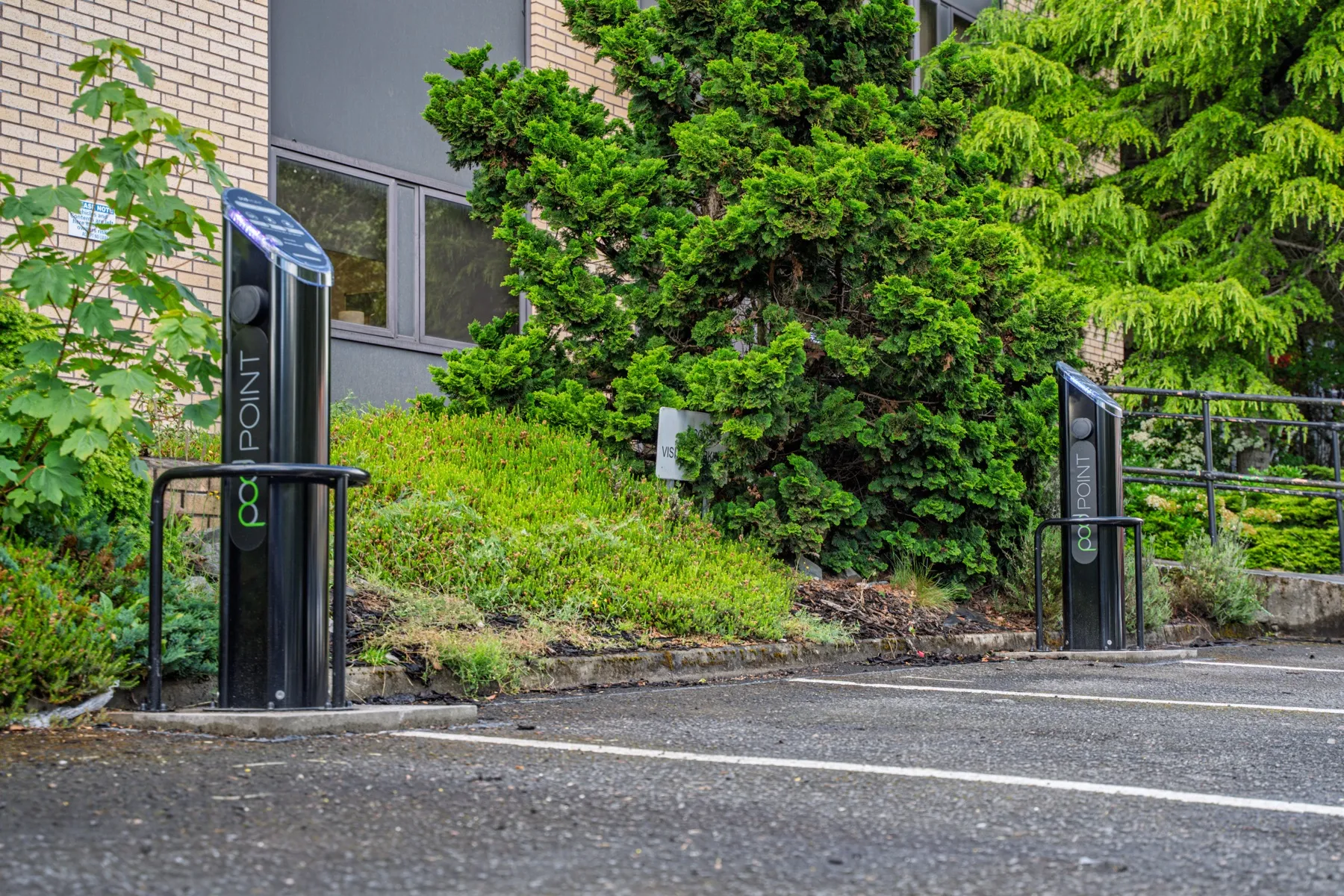 B&Q Regional Consolidation Centre, workplace EV charging