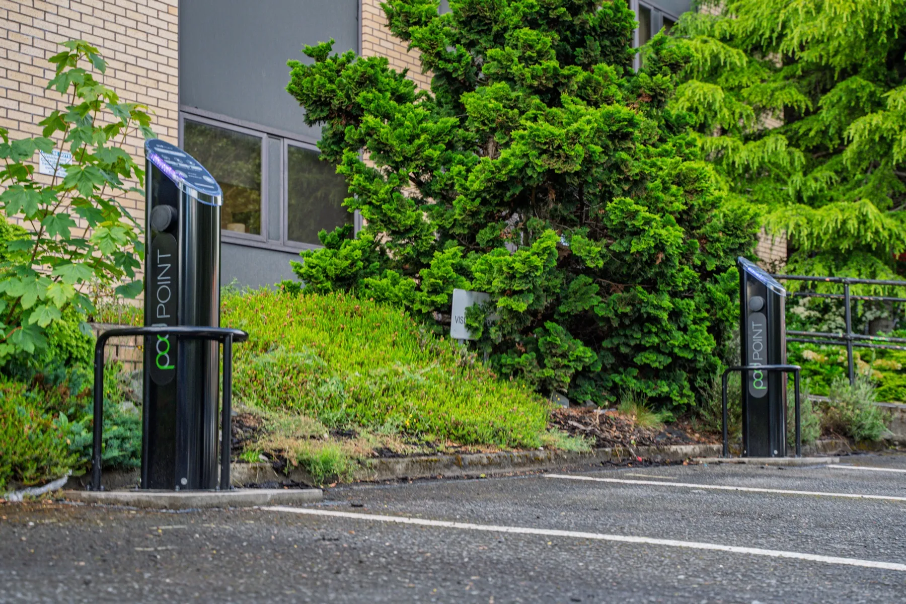 B&Q Regional Consolidation Centre, workplace EV charging