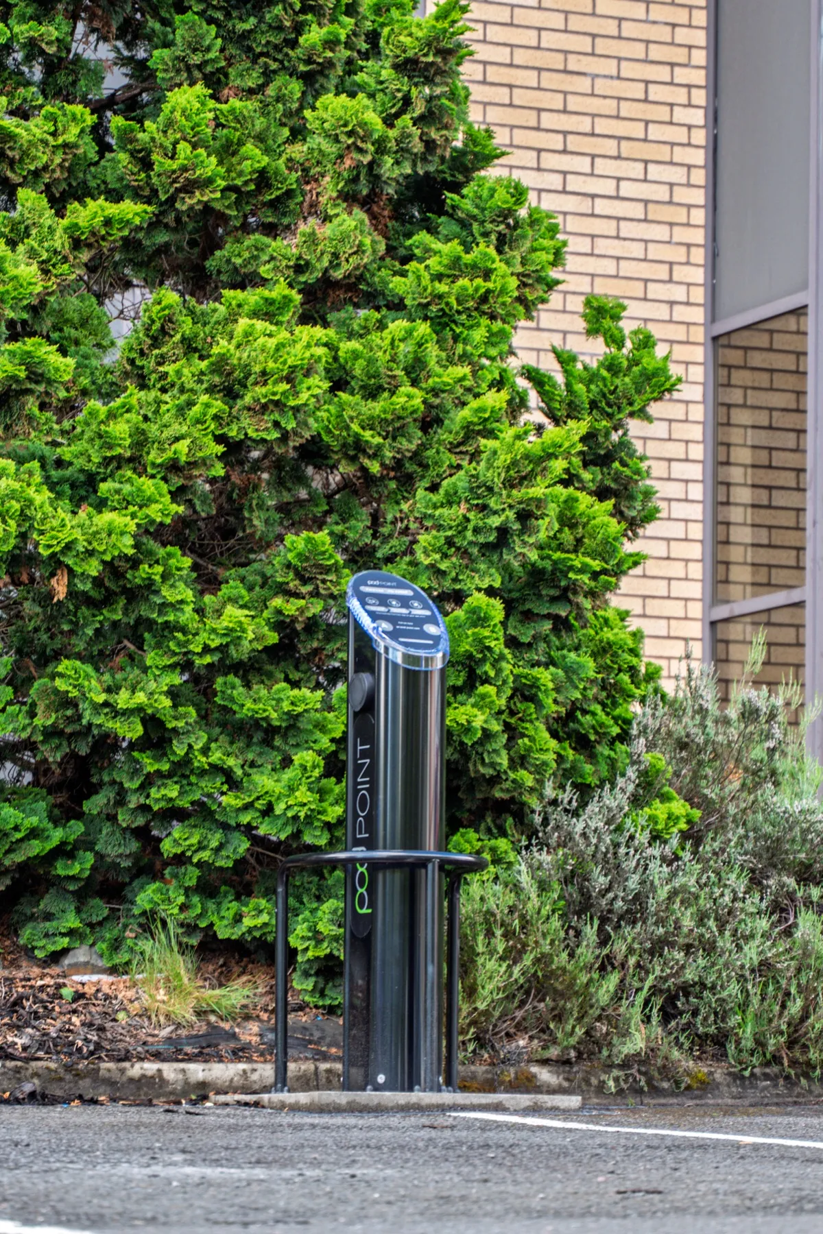 B&Q Regional Consolidation Centre, workplace EV charging