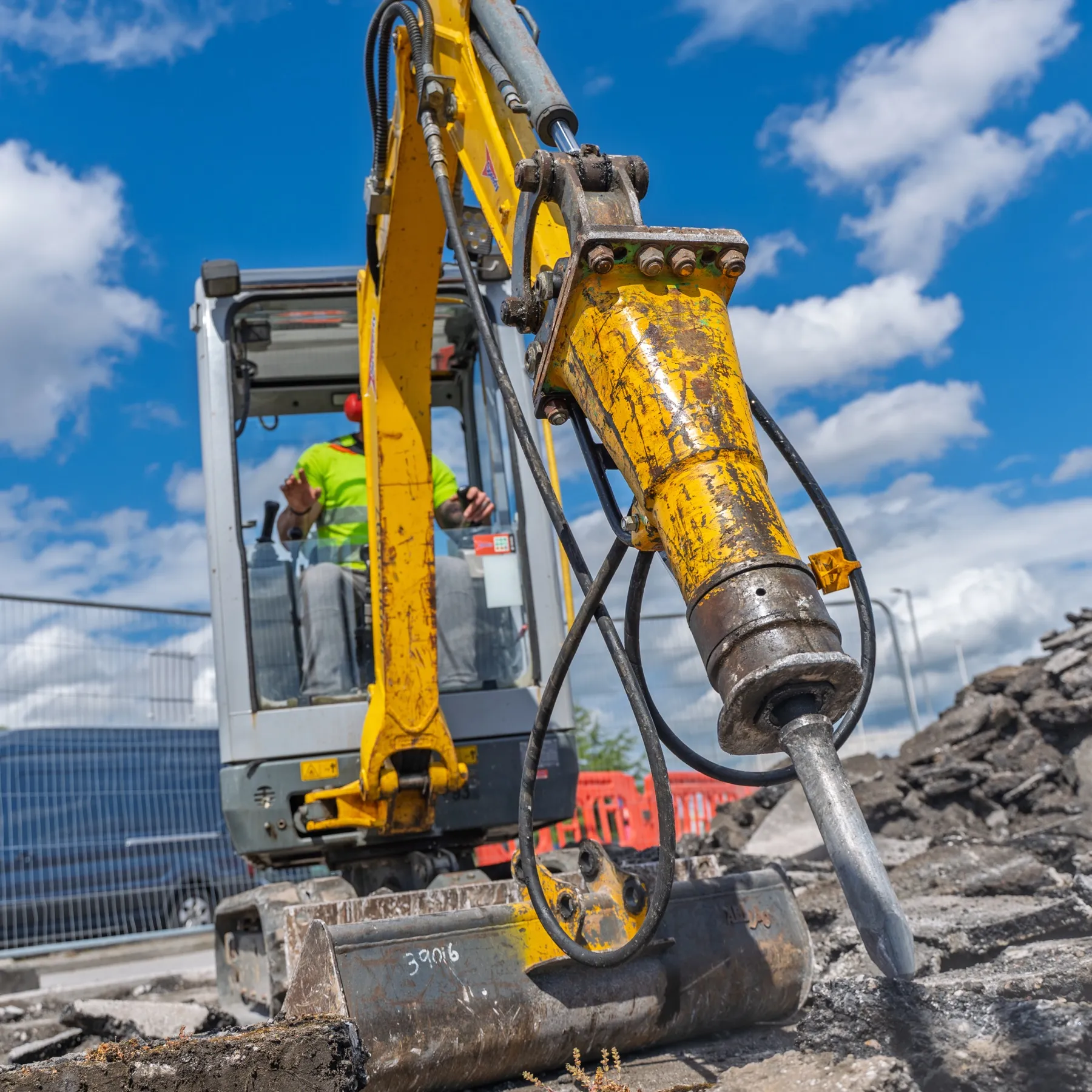 Hull Quays, enabling civils & connection works