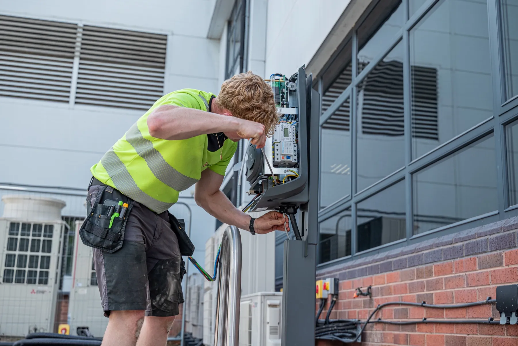 Toyota Material Handling, MER EV charging installation