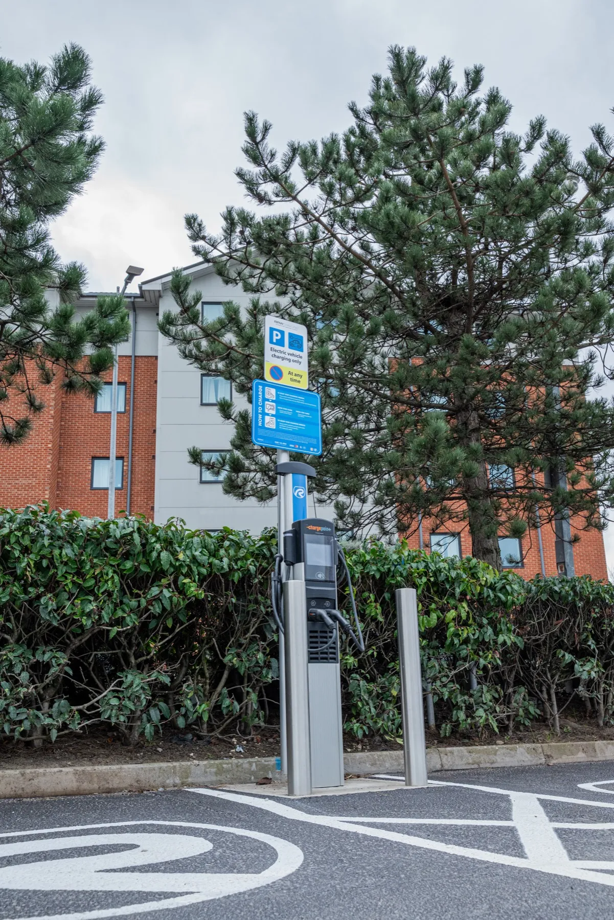 Xscape Yorkshire, high-power charging hub, Castleford