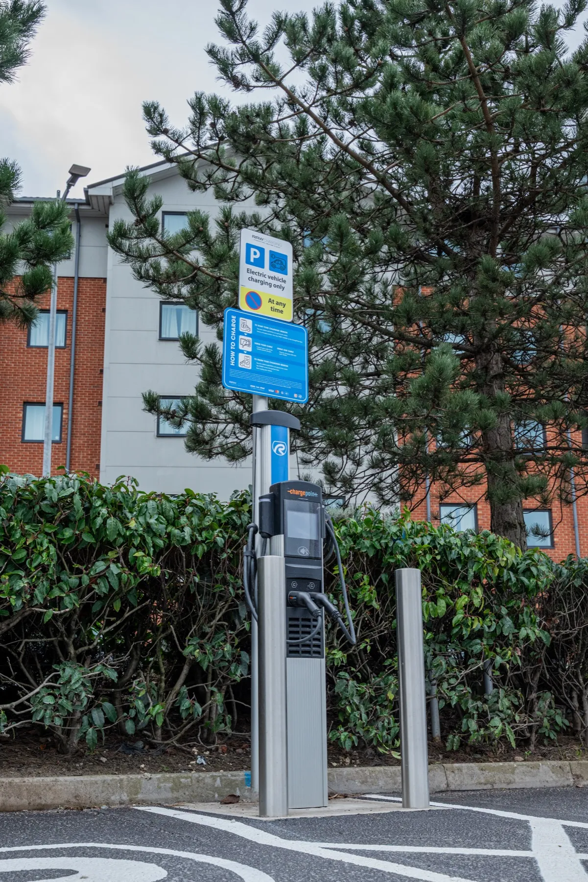 Xscape Yorkshire, high-power charging hub, Castleford